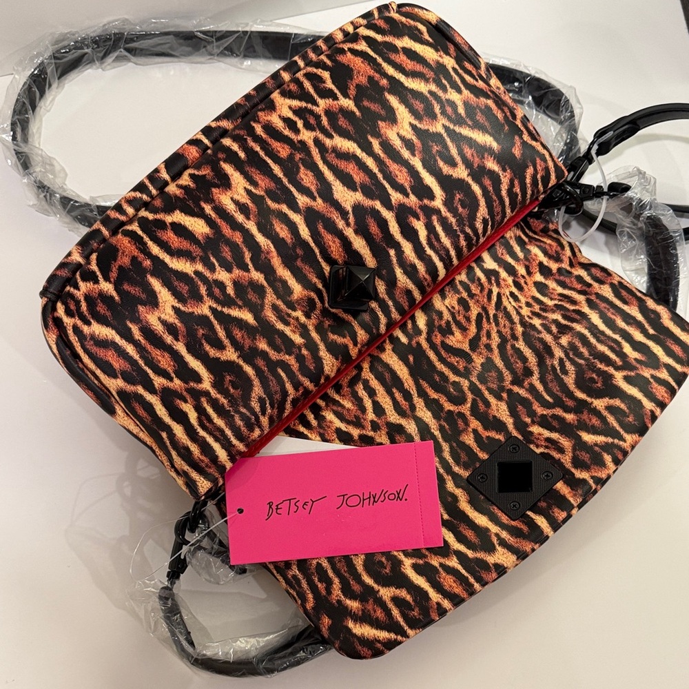 Betsey Johnson Soft Leopard Print Shoulder Bag, NWT - Picture 15 of 16